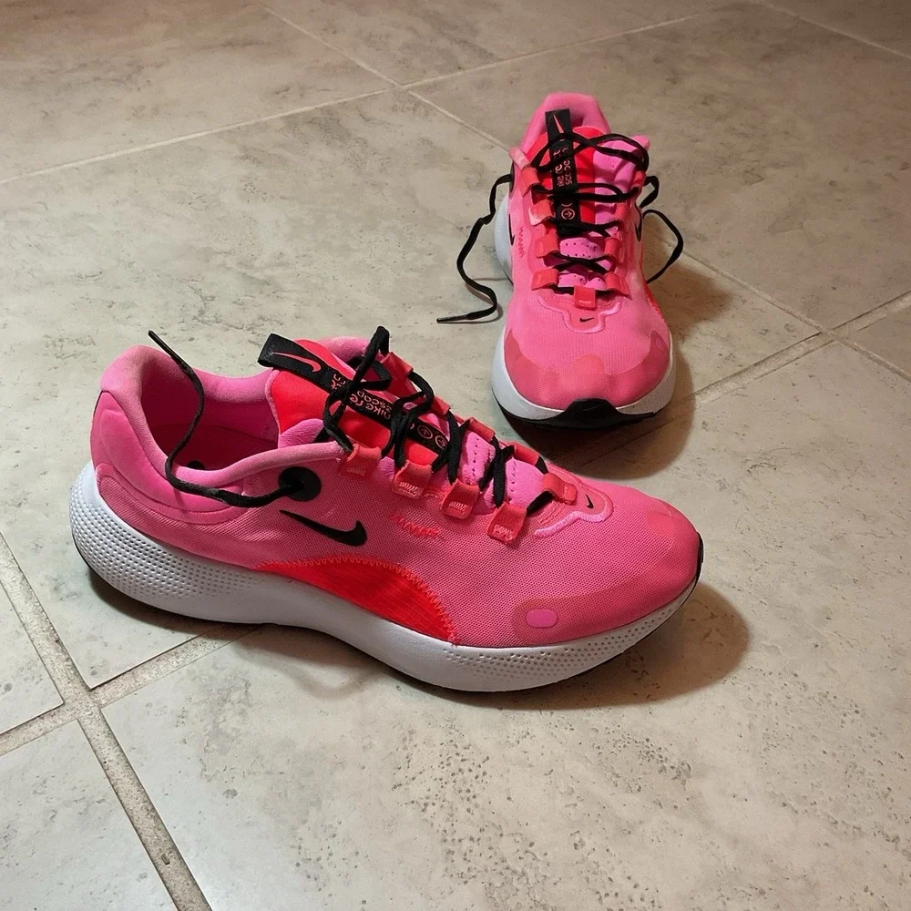 Size 10 Women Nike React Escape Run Pink Glow 2021